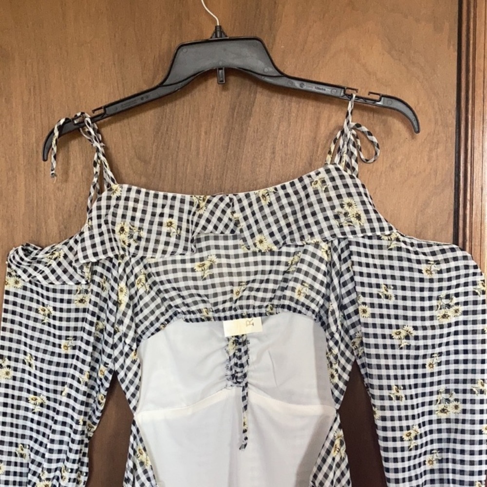 rewind dress check flower print cut out in back w ruffle XL jrs - Picture 5 of 17